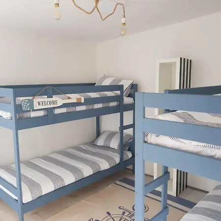 Easkey Hostal *